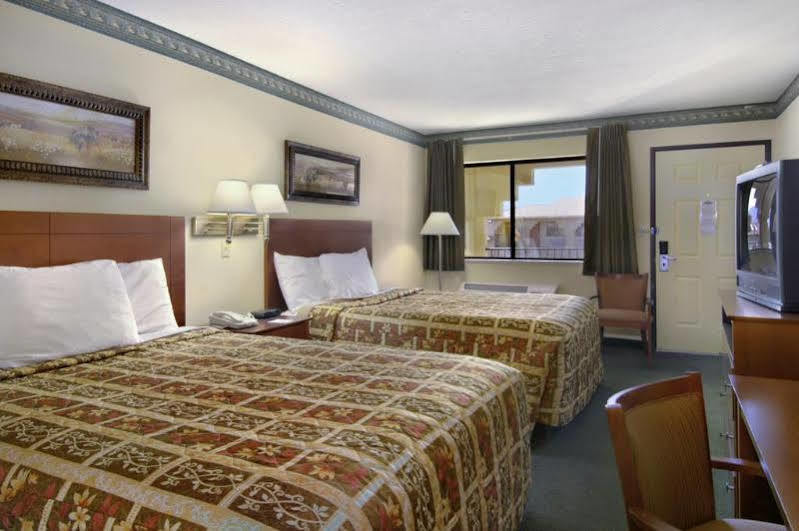 Days Inn By Wyndham Rio Rancho Extérieur photo