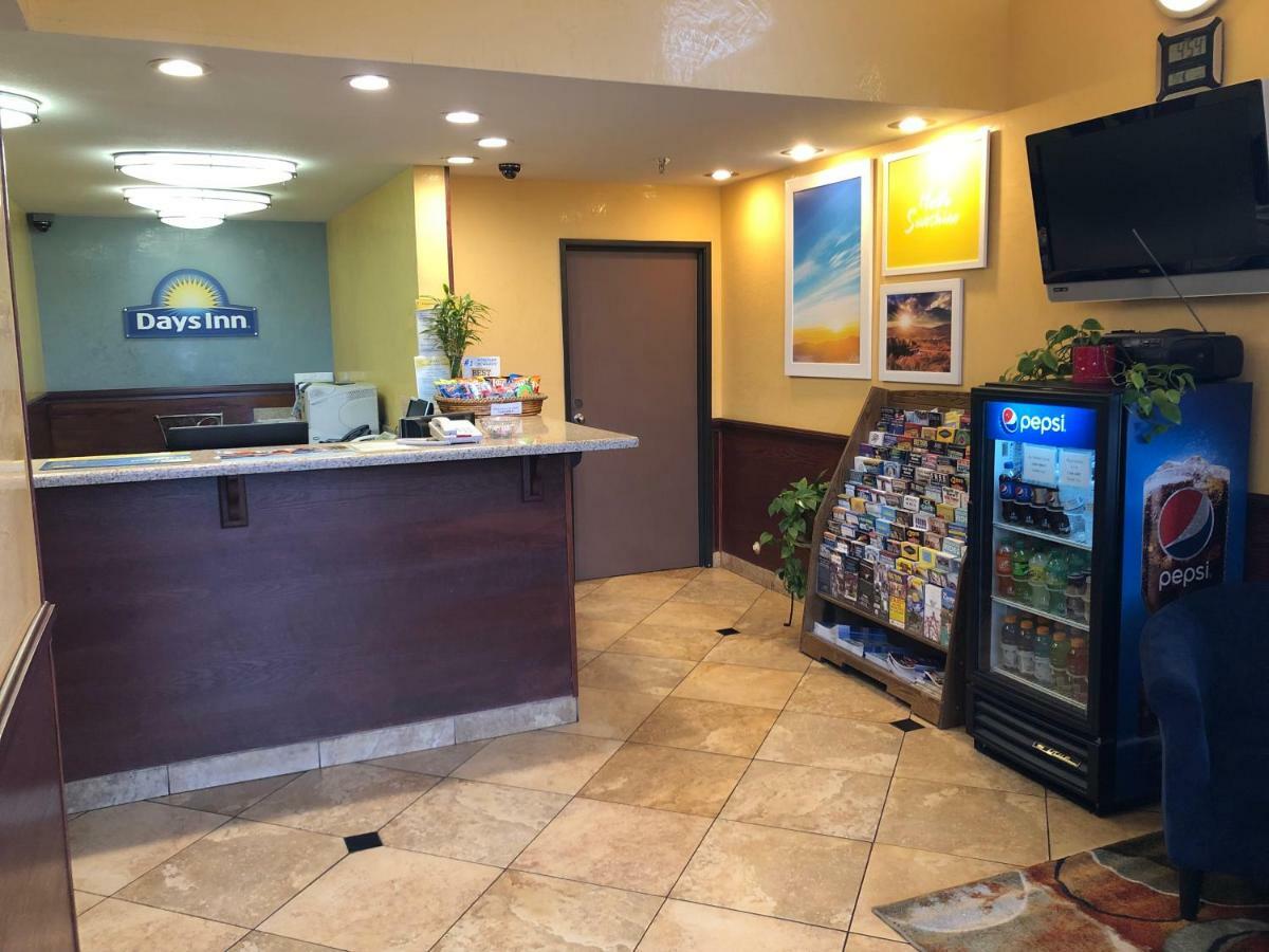 Days Inn By Wyndham Rio Rancho Extérieur photo